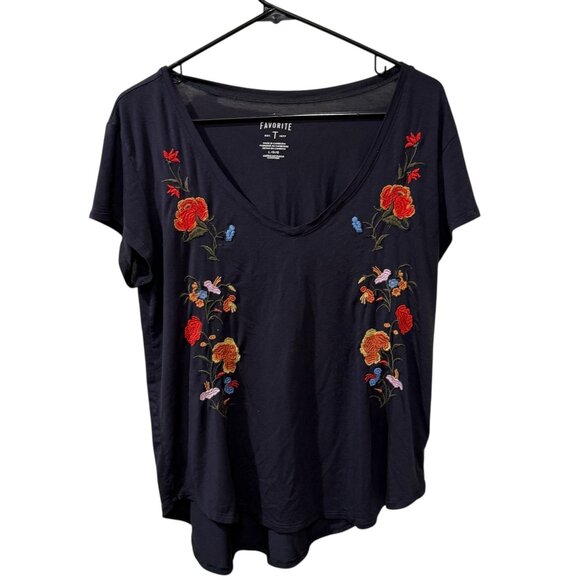 American Eagle Favorite T-Shirt With Floral Embroidery V-Neck Size large - Picture 1 of 5